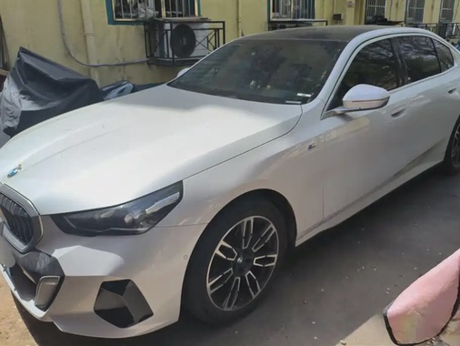 BMW 5 Series 2025