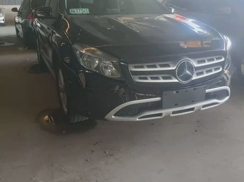 Mercedes-Benz GLA-Class