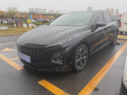 Hongqi E-QM5 2023