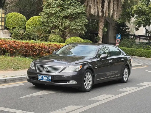 Lexus LS 2008