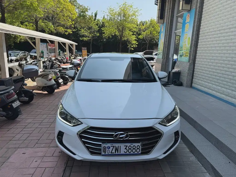 Hyundai Elantra