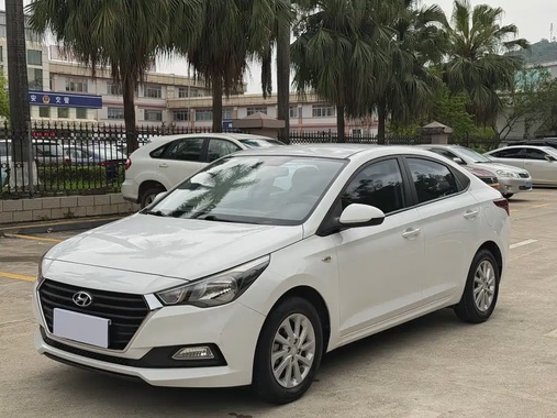 Hyundai Verna 2016