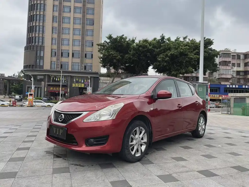 Nissan Tiida