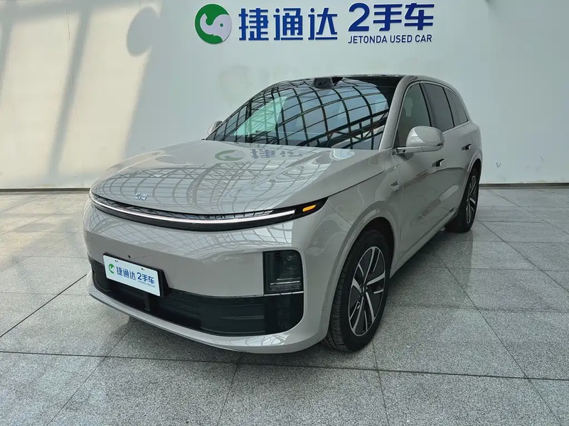 Li Auto L6