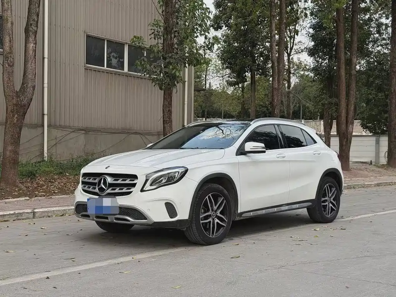 Mercedes-Benz GLA-Class