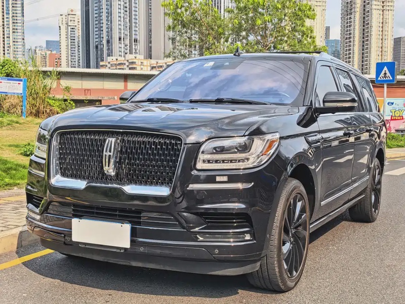 Lincoln Navigator