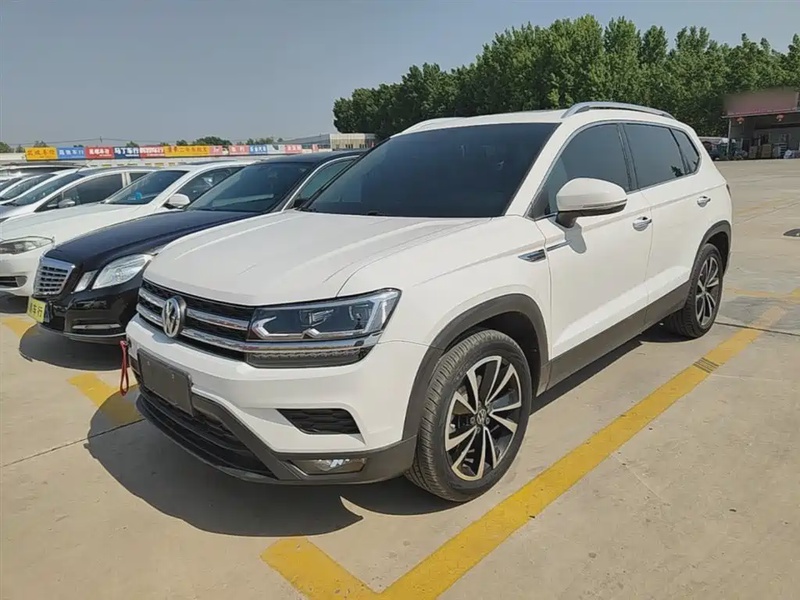 Volkswagen Tharu