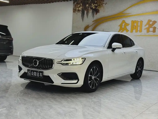 Volvo S60 2022