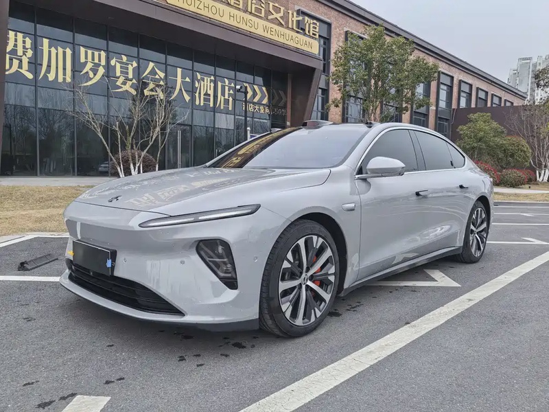 NIO ET7