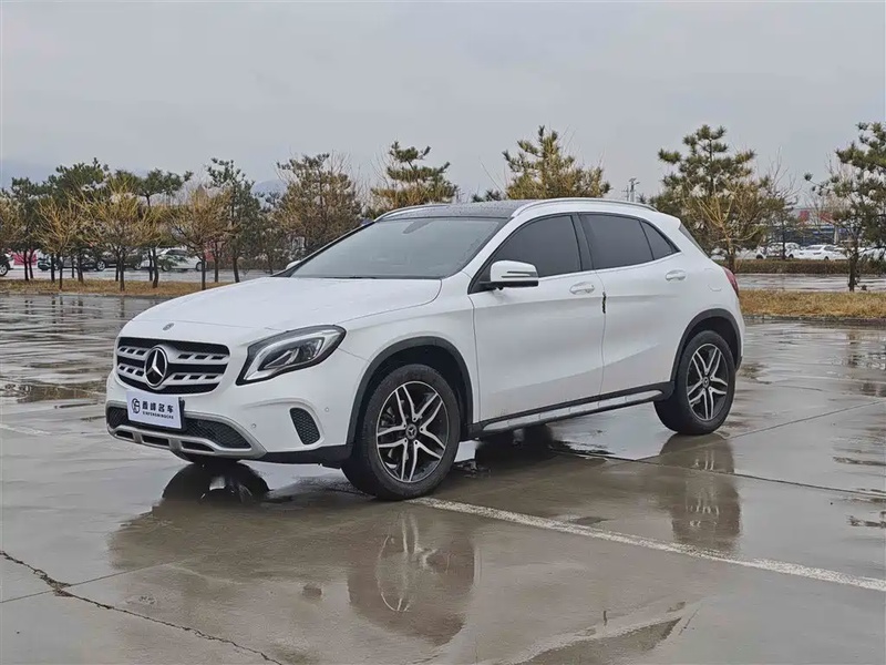 Mercedes-Benz GLA-Class
