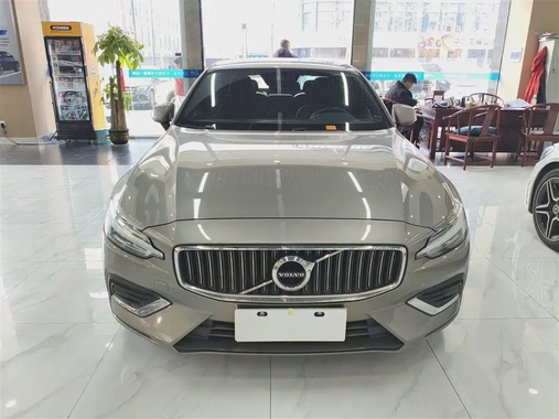 Volvo S60 2022