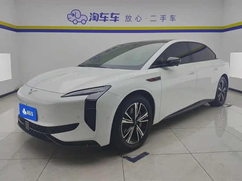 Hongqi EH7