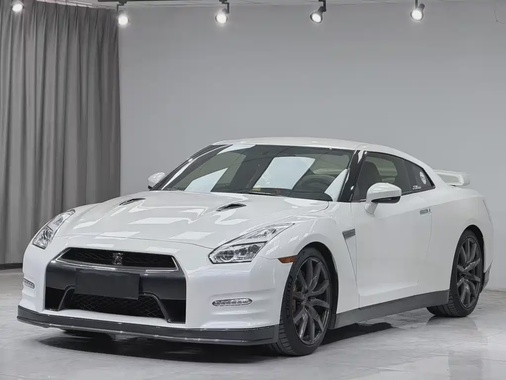 Nissan GT-R 2011