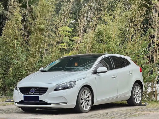 Volvo V40 2016