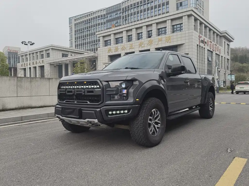 Ford F-150 Raptor