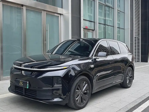 Li Auto L6 2025
