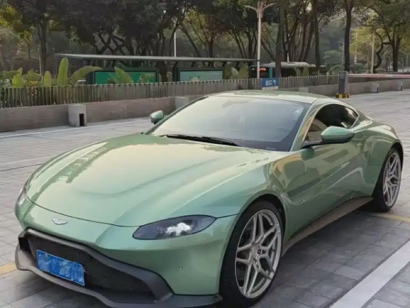 Aston Martin Vantage