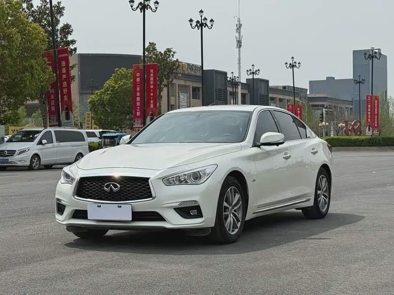 Infiniti Q50