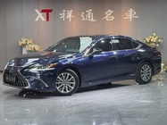 Lexus ES 2022