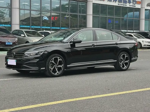 Volkswagen Magotan 2025