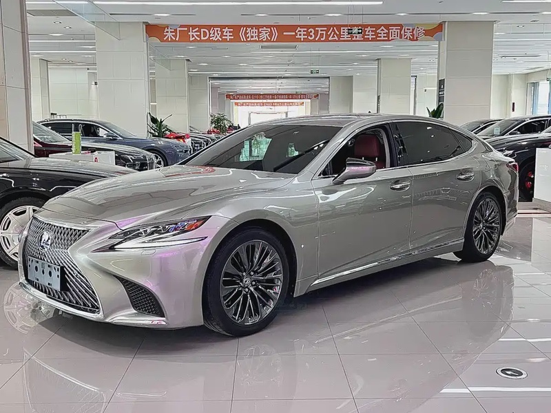 Lexus LS