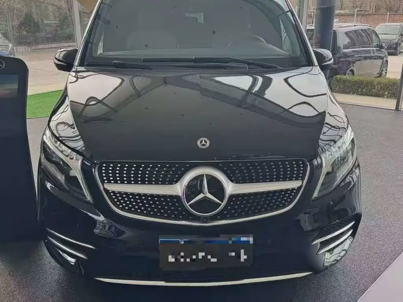 Mercedes-Benz V-Class