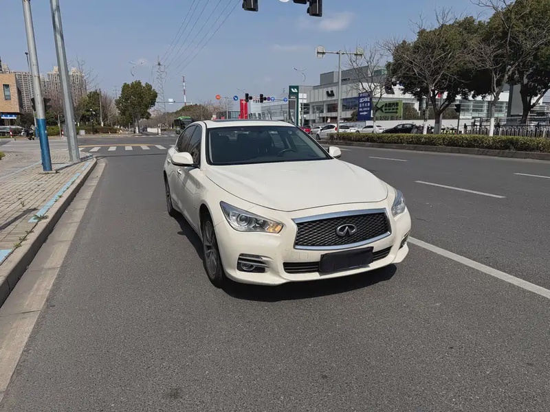 Infiniti Q50