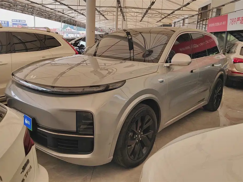 Li Auto L8