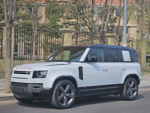 Land Rover Defender 2023