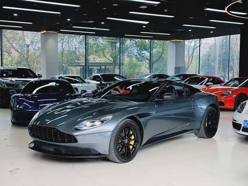 Aston Martin DB11 2019