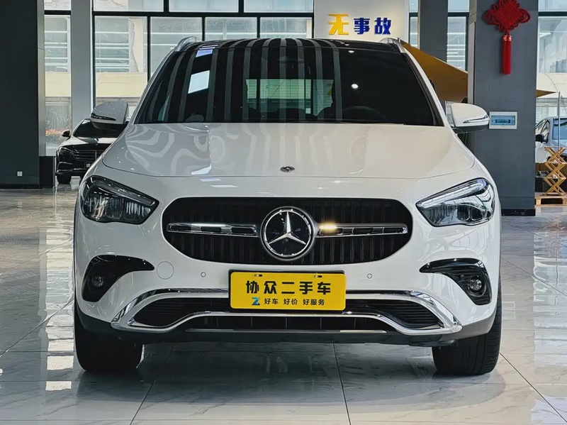 Mercedes-Benz GLA-Class