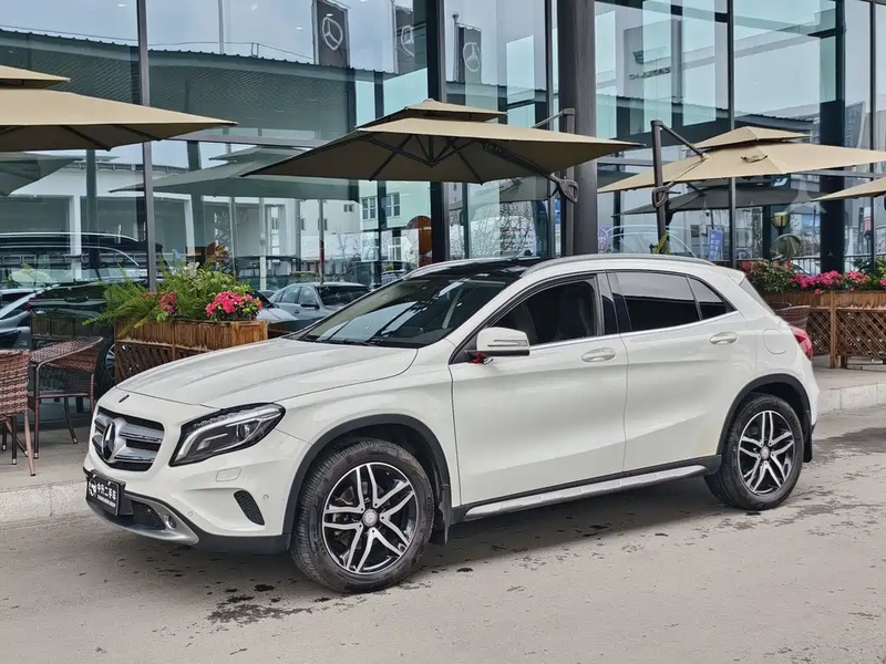 Mercedes-Benz GLA-Class