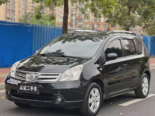 Nissan Livina 2011
