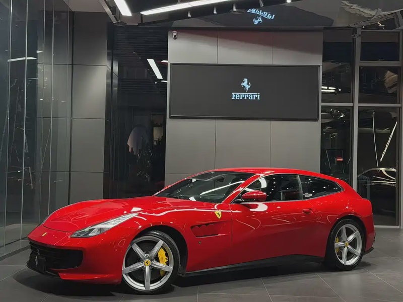 Ferrari GTC4Lusso