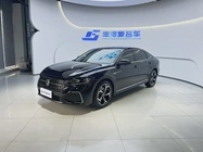 Volkswagen Passat 2023