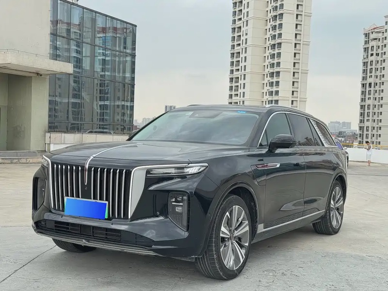 Hongqi E-HS9