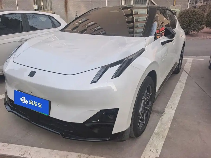 Lynk & Co Z20