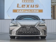 Lexus ES 2025