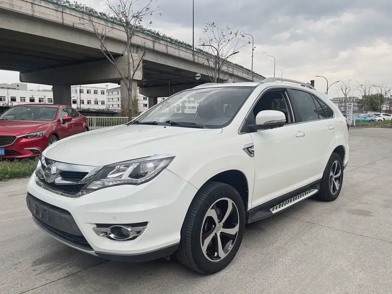 BYD S7