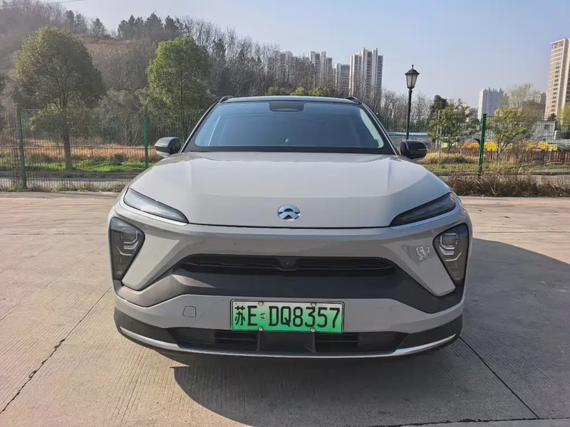NIO ES6