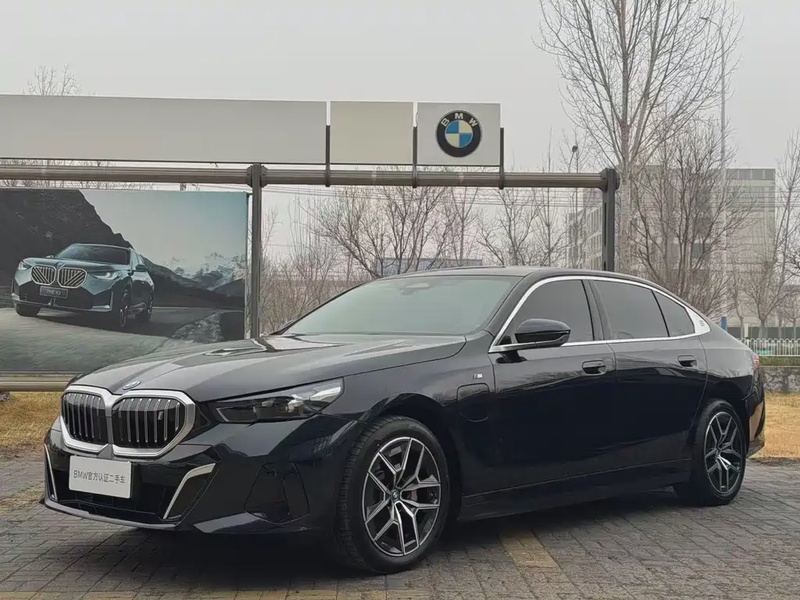 BMW i5