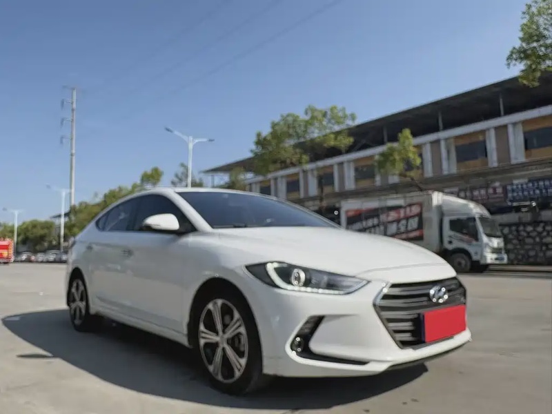 Hyundai Elantra