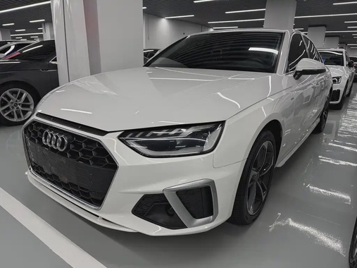 Audi A4 2023
