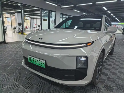 Li Auto L6 2025