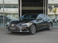 Lexus ES 2025