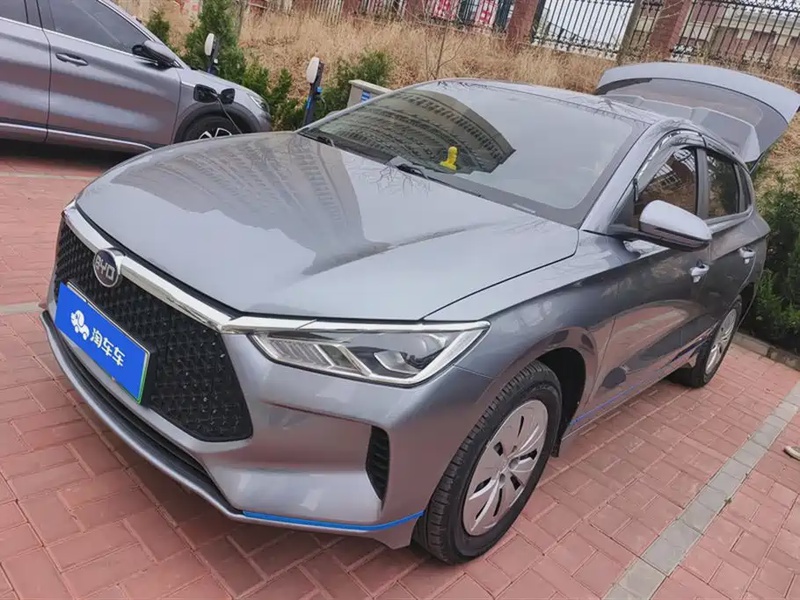 BYD e2