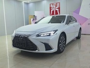 Lexus ES 2025