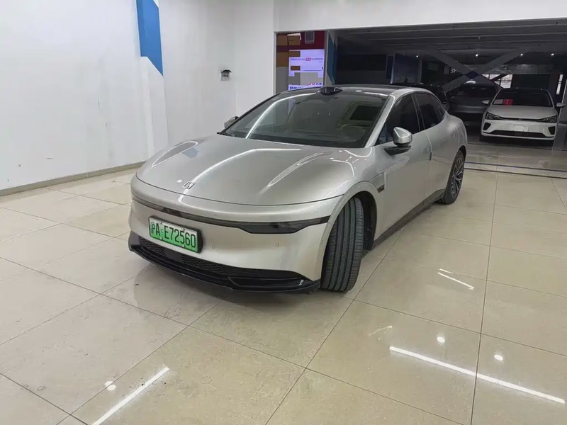 Zeekr 007