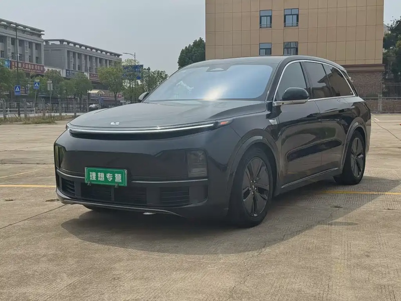 Li Auto L8