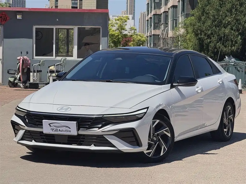 Hyundai Elantra